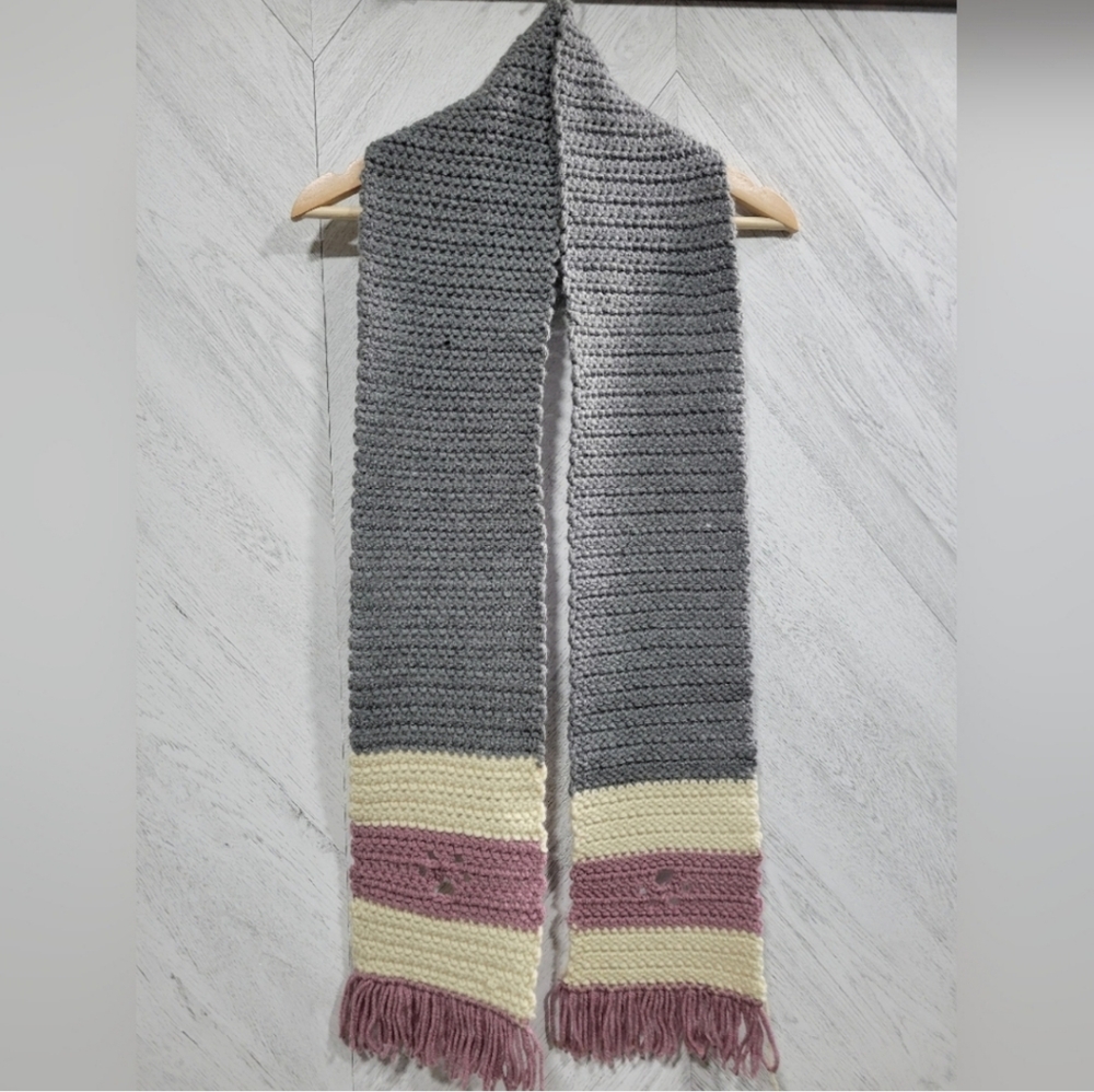 Acrylic Paw Scarf
